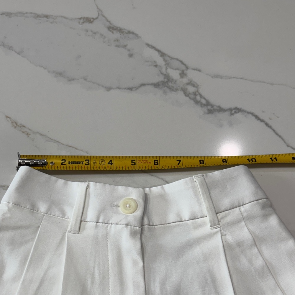 lululemon athletica White Women Shorts - Picture 9 of 11